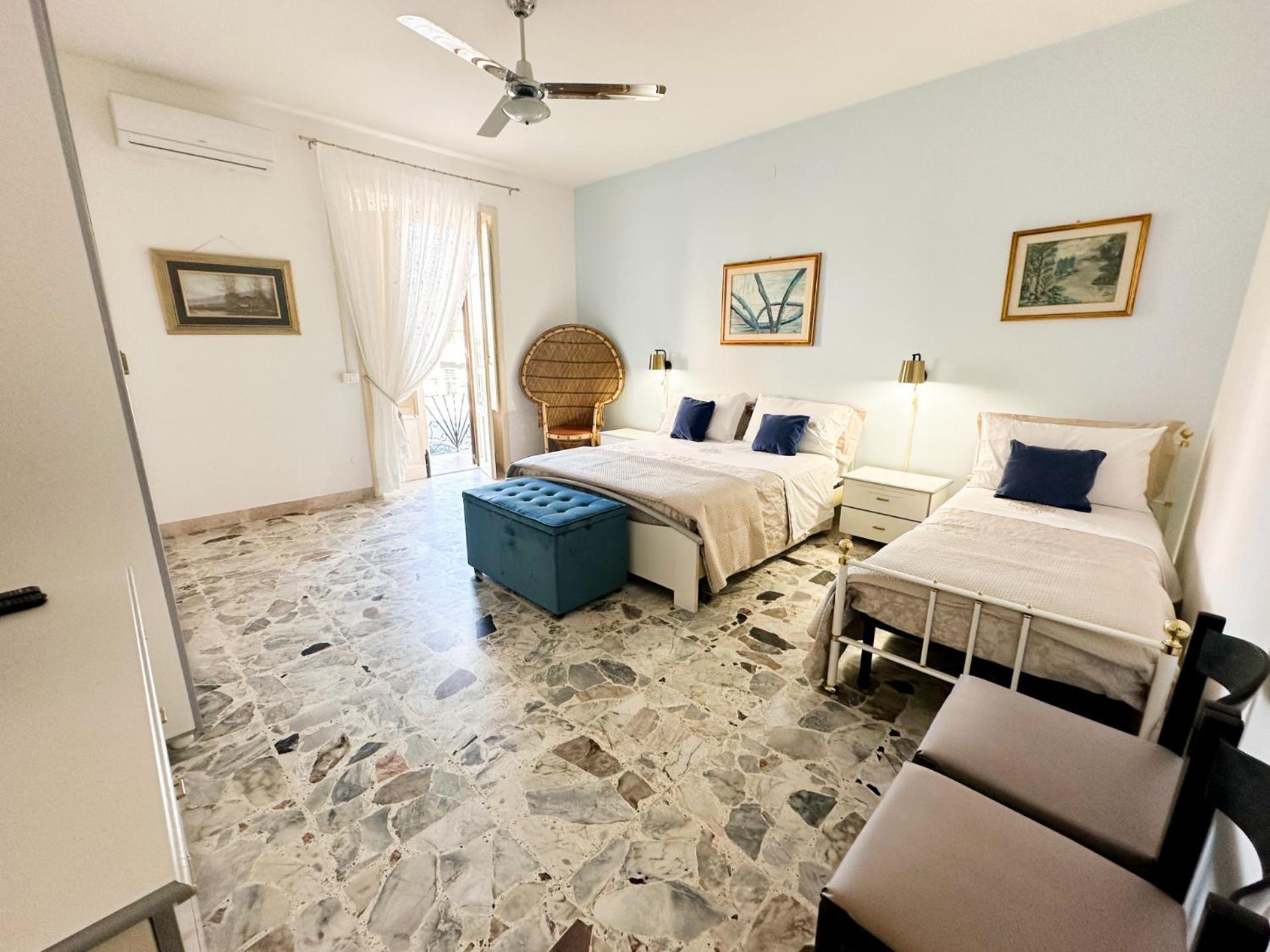 Kalos Apartments Милацо Екстериор снимка