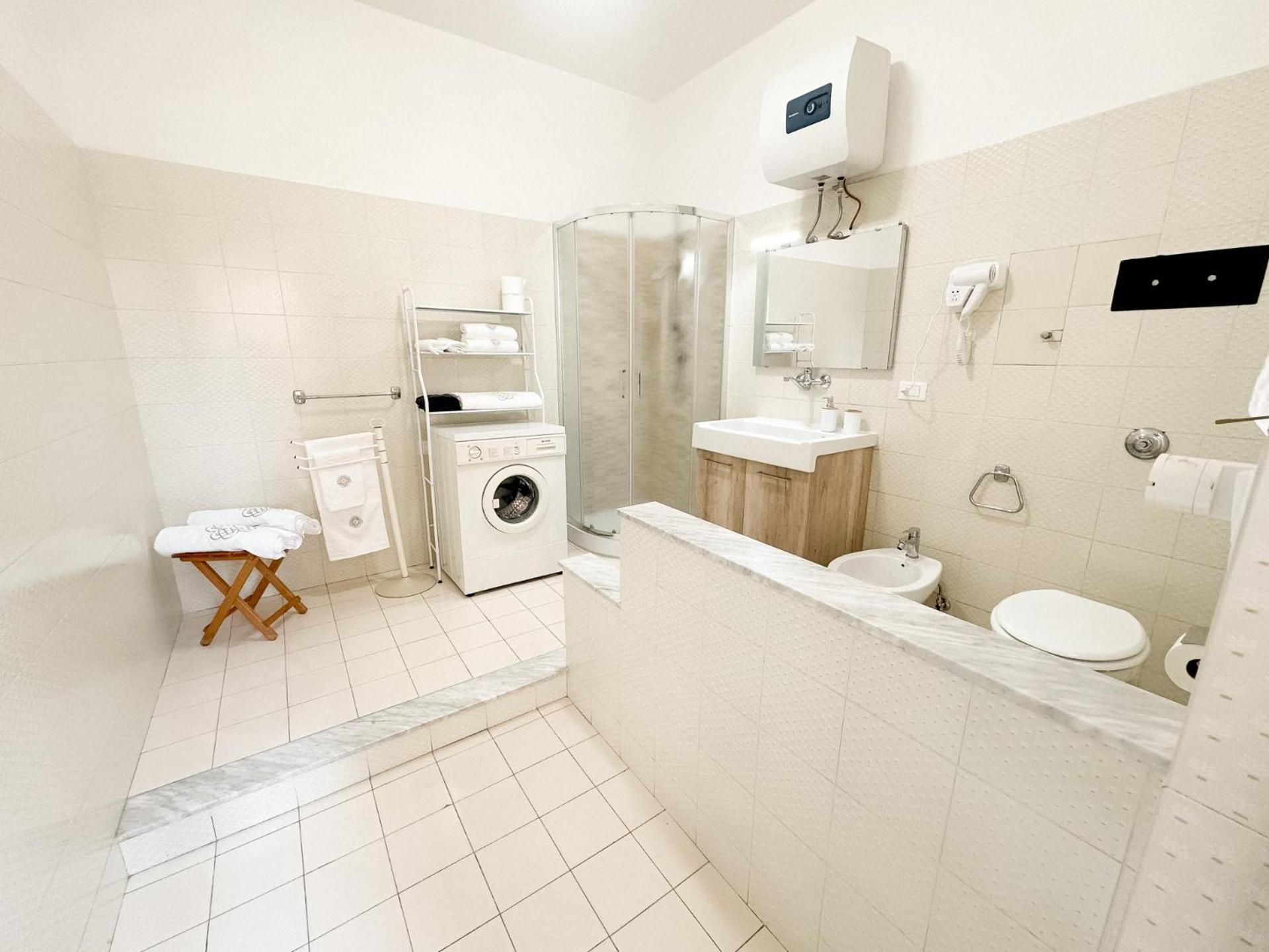 Kalos Apartments Милацо Екстериор снимка