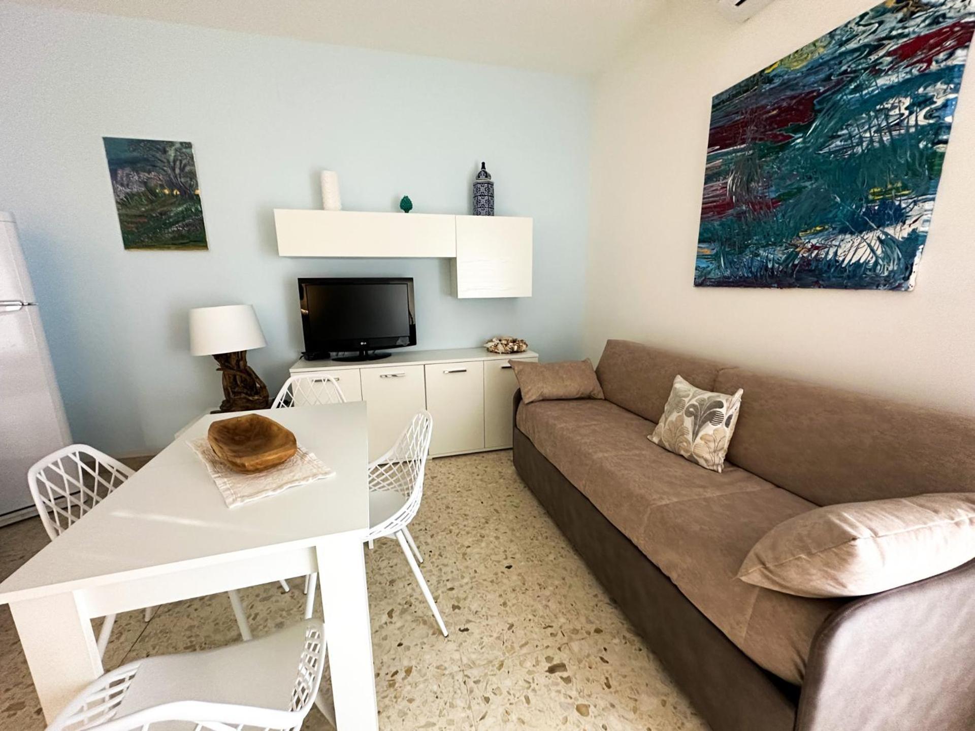 Kalos Apartments Милацо Екстериор снимка