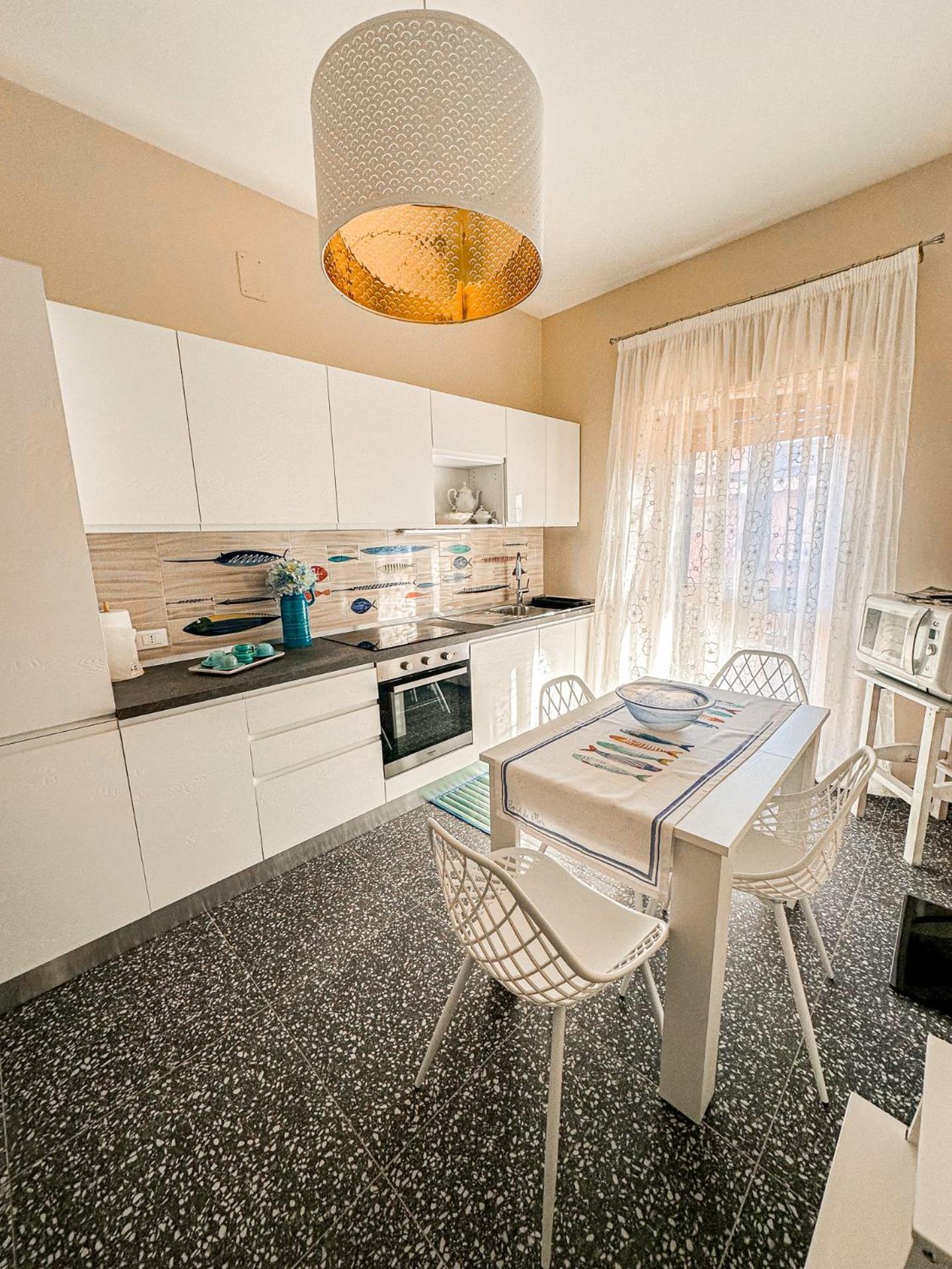 Kalos Apartments Милацо Екстериор снимка