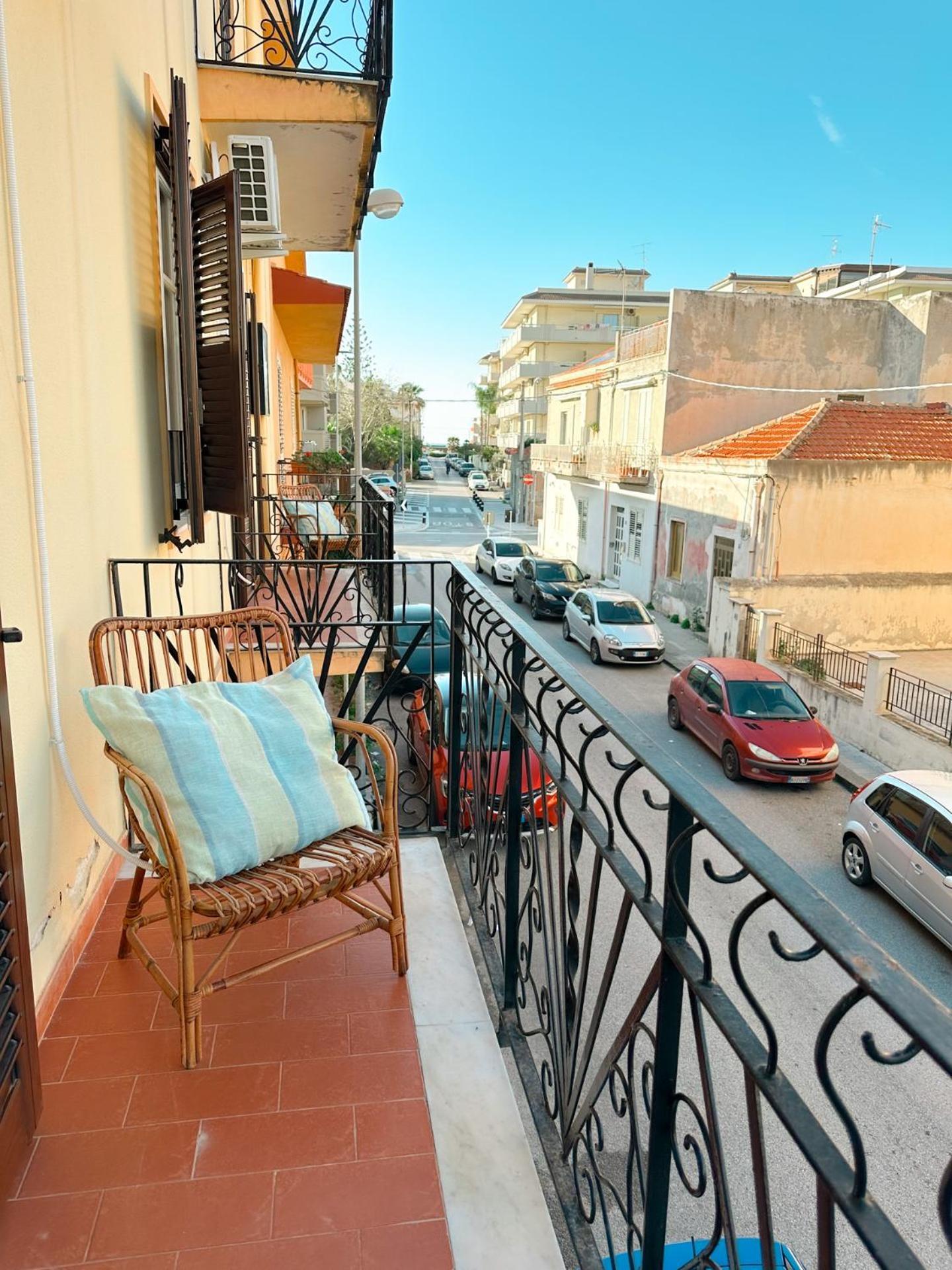 Kalos Apartments Милацо Екстериор снимка